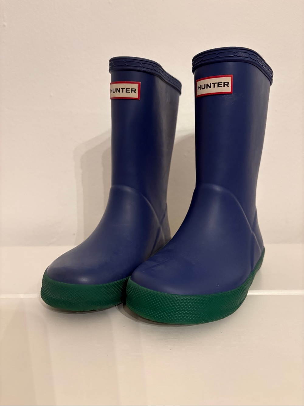 Hunter Kids' Navy Rain Boots with Green Sole size 10 kids